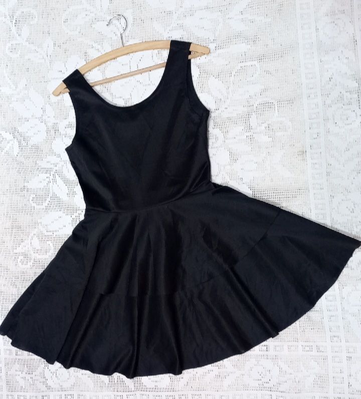 Robe noir courte 