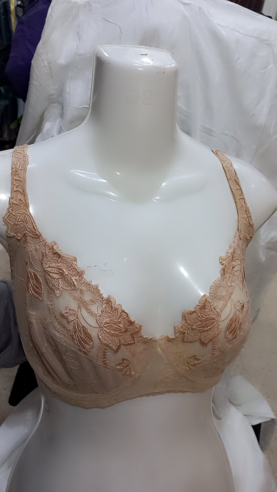 Soutien beige bonne état 