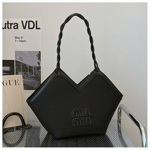 Sac en similicuir miu miu noir qualité top importé 