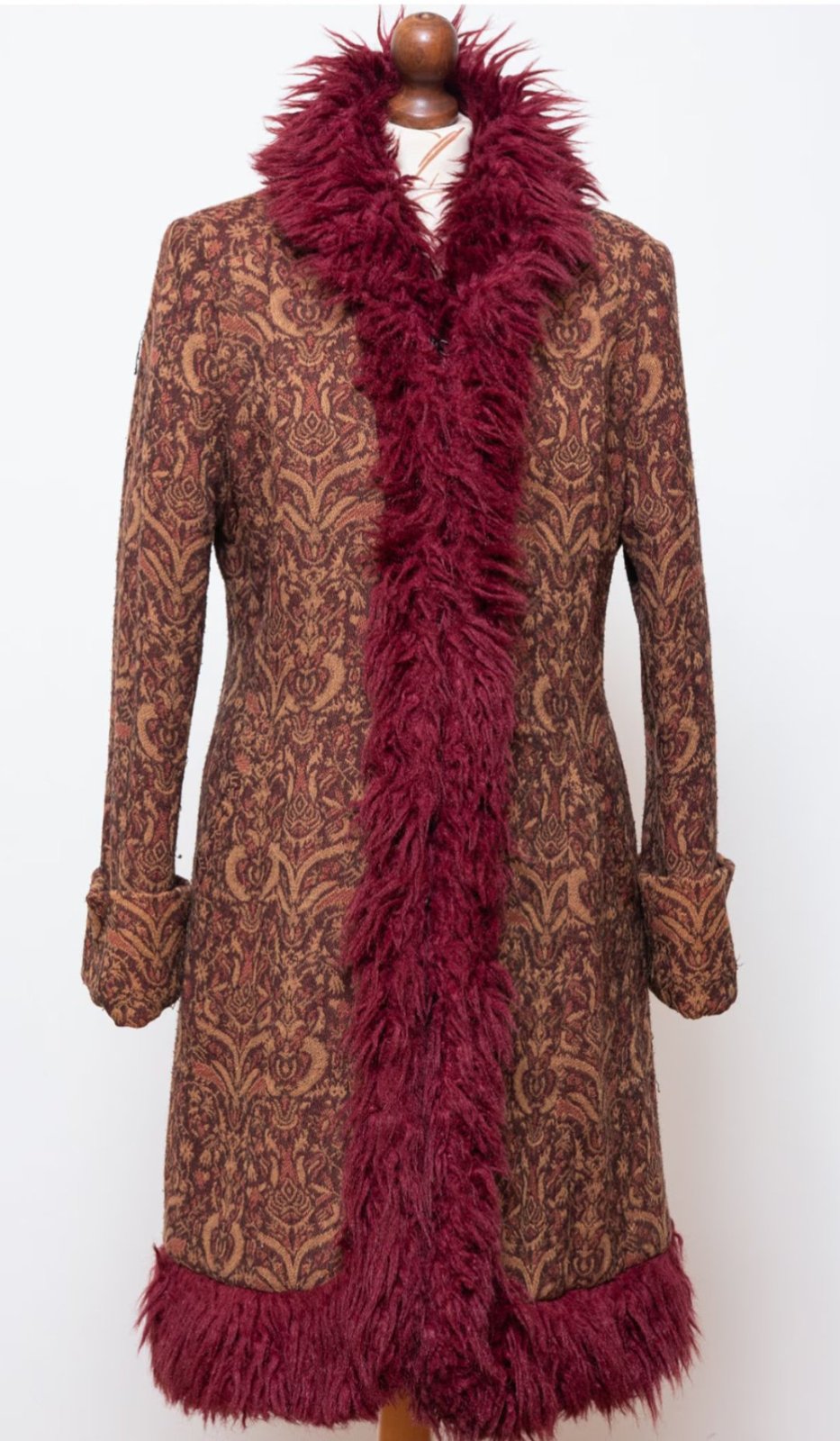Tapisserie de la vraie majesté vintage - Manteau Gobelin des années 70 orné de fourrure luxueuse