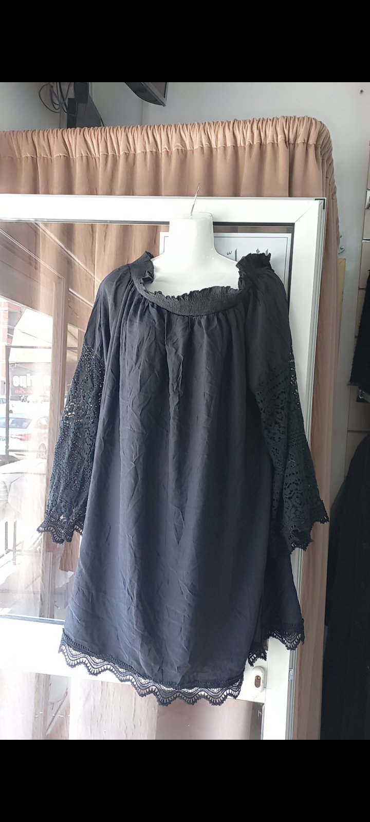 Chemise coton avec design en dentelle 
