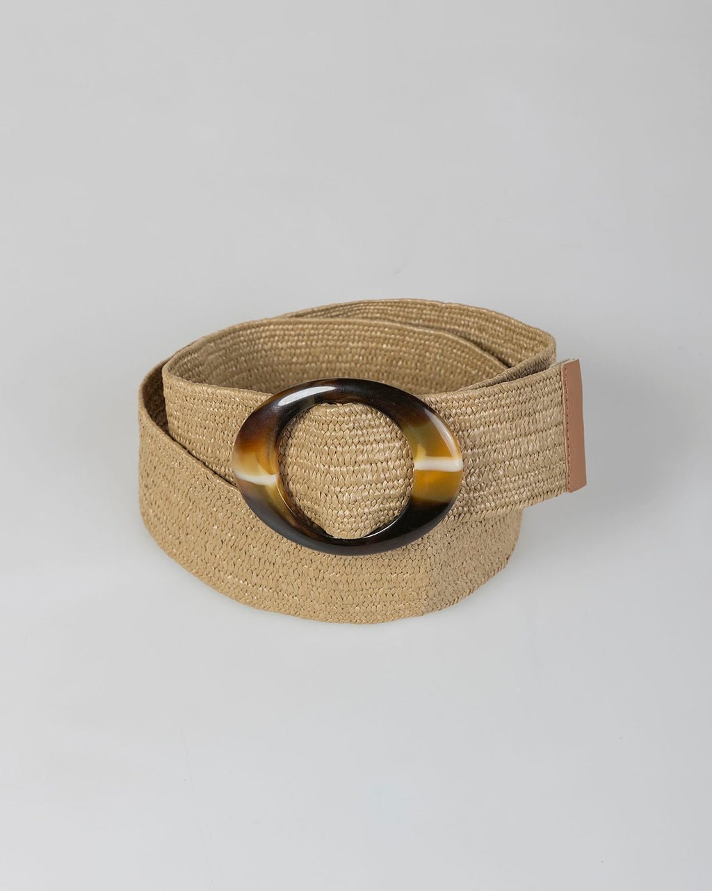 Ceinture en raphia de style vintage avec une boucle ronde effet écaille de tortue