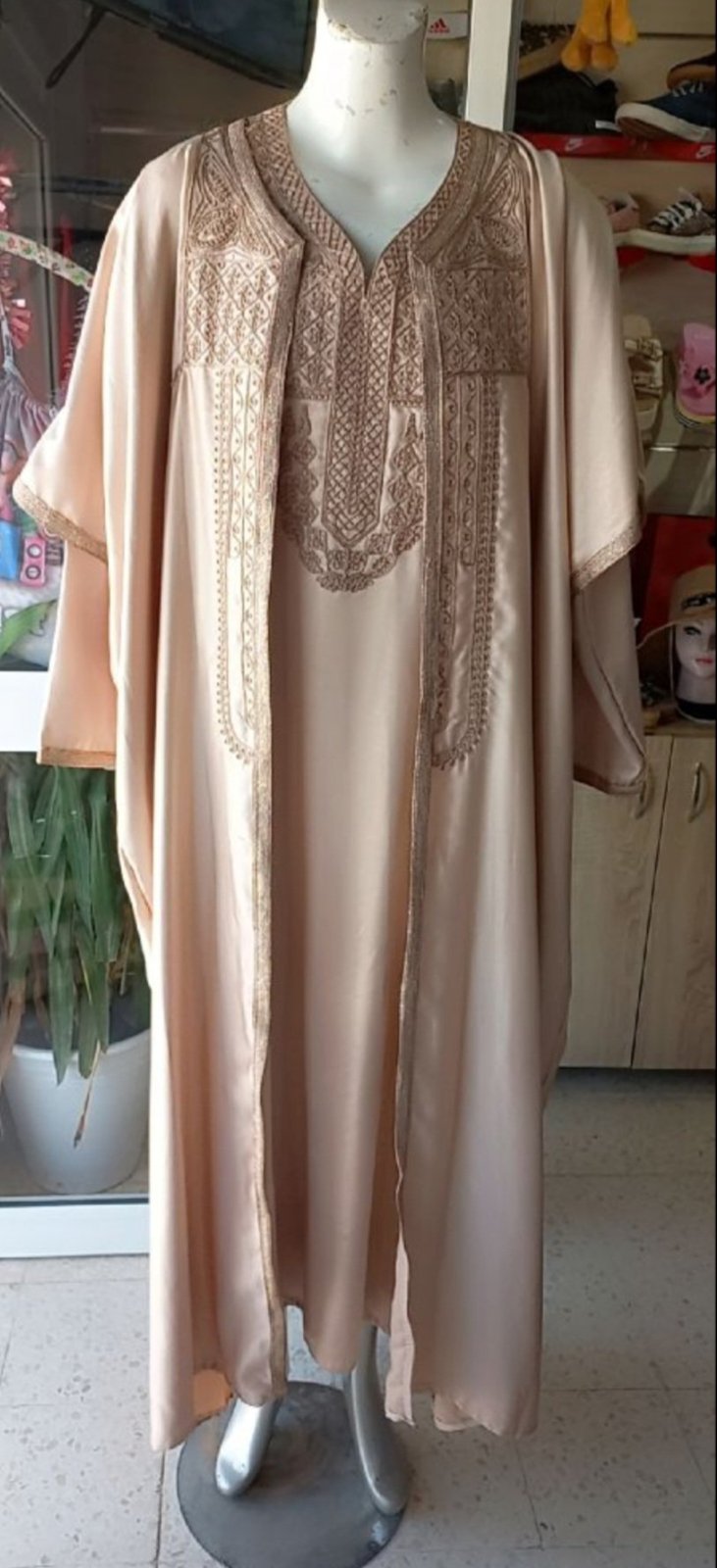 2 piexes Caftan traditionnelle dorée 