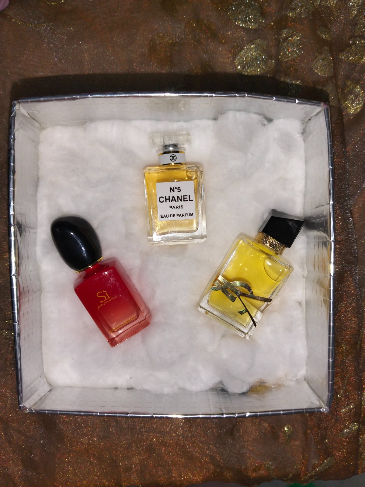 Parfum yvessaintLaurent chanel GiorgioArmani en miniature 