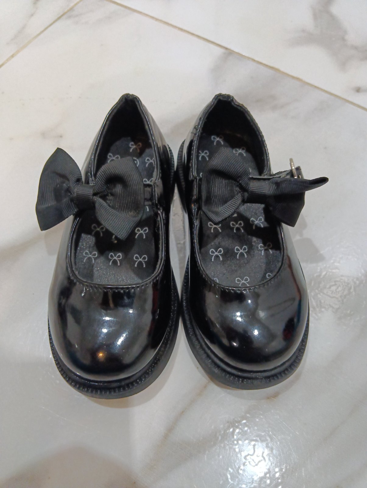 Ballerine noir avec papillon