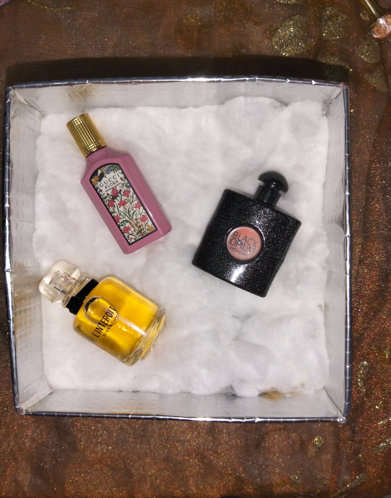 Gucci Givenchy yvessaintLaurrent parfum en miniature 