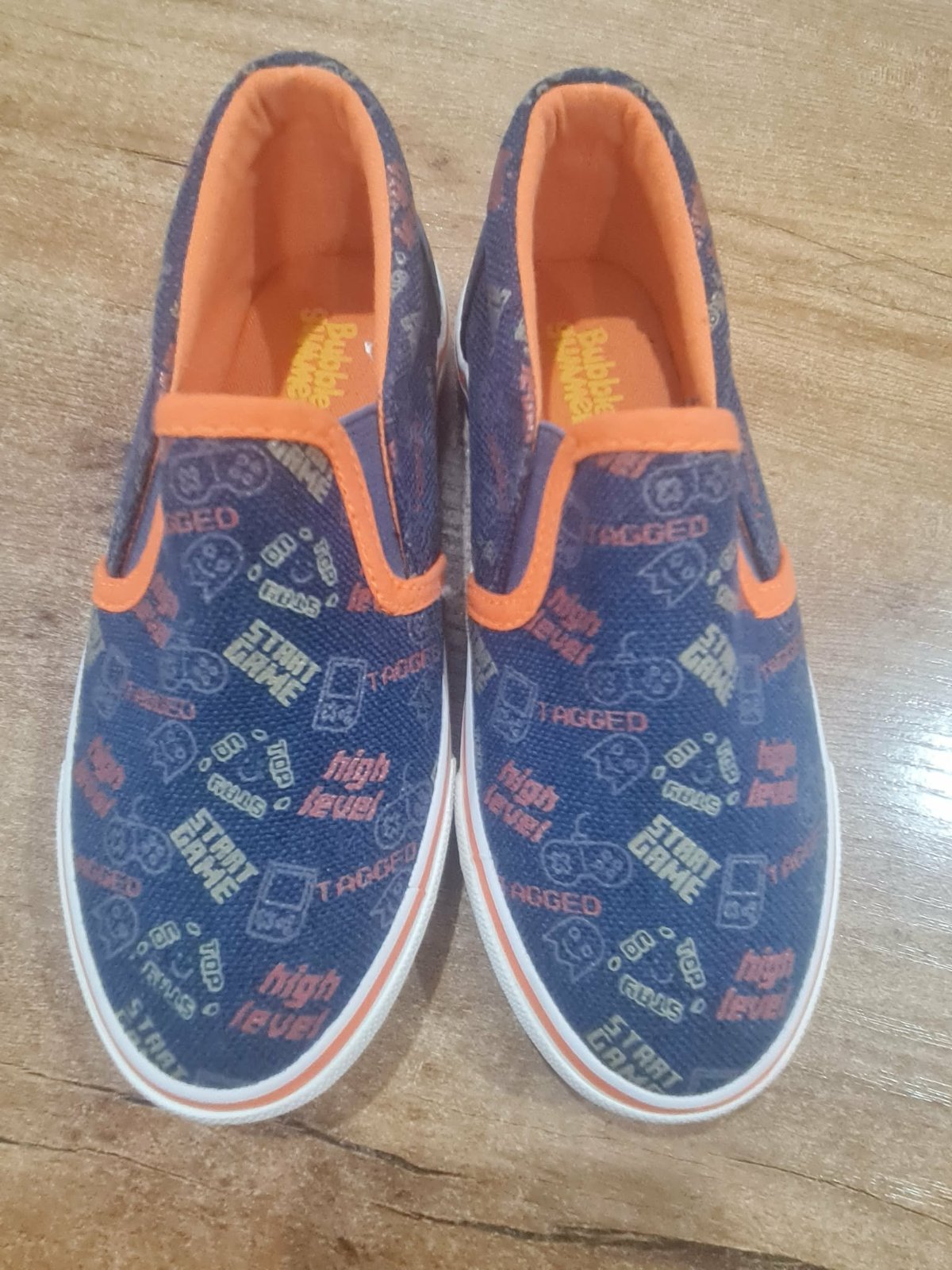 Chaussures garçons bubblegummers pointure 29