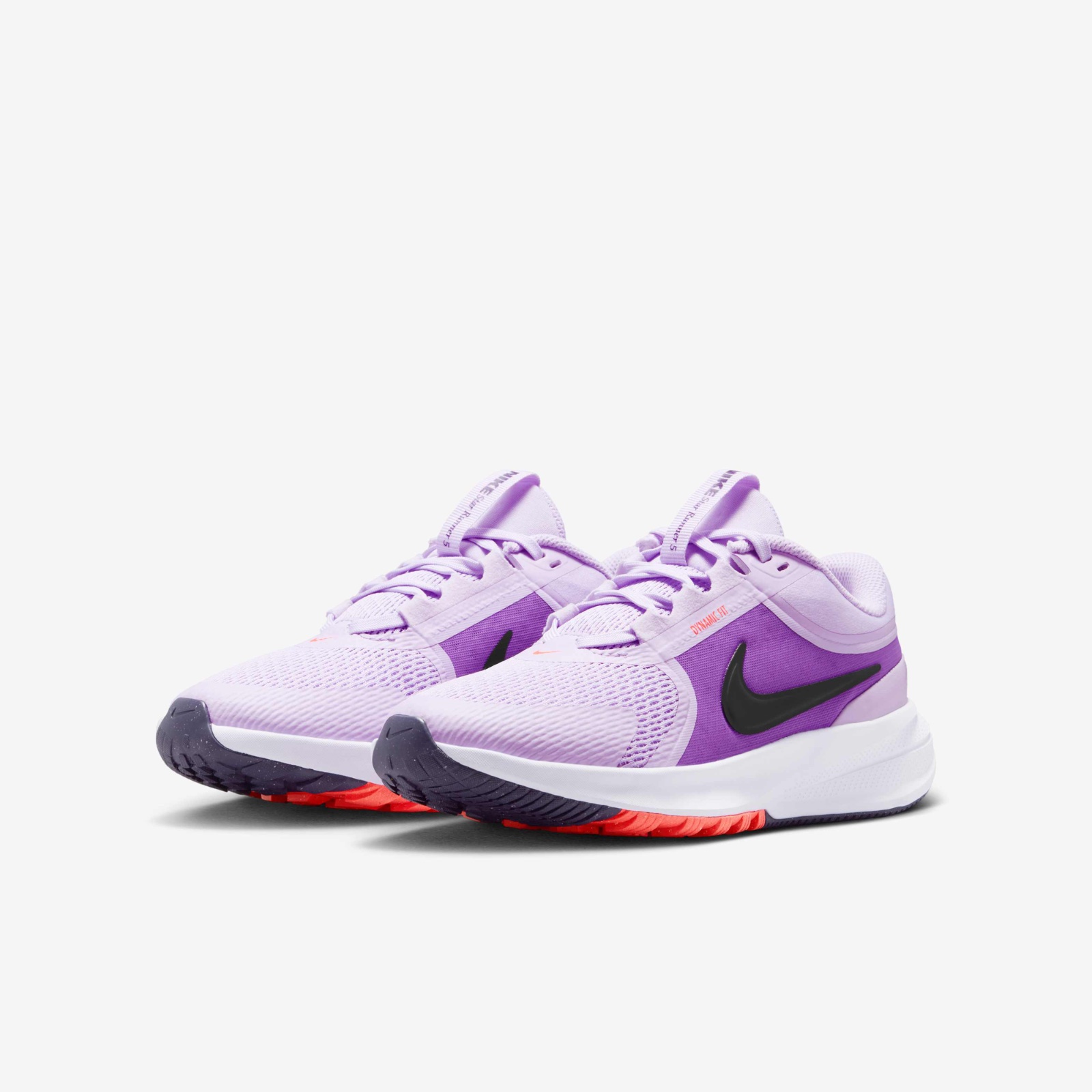 Nike dynamic fit running shoes