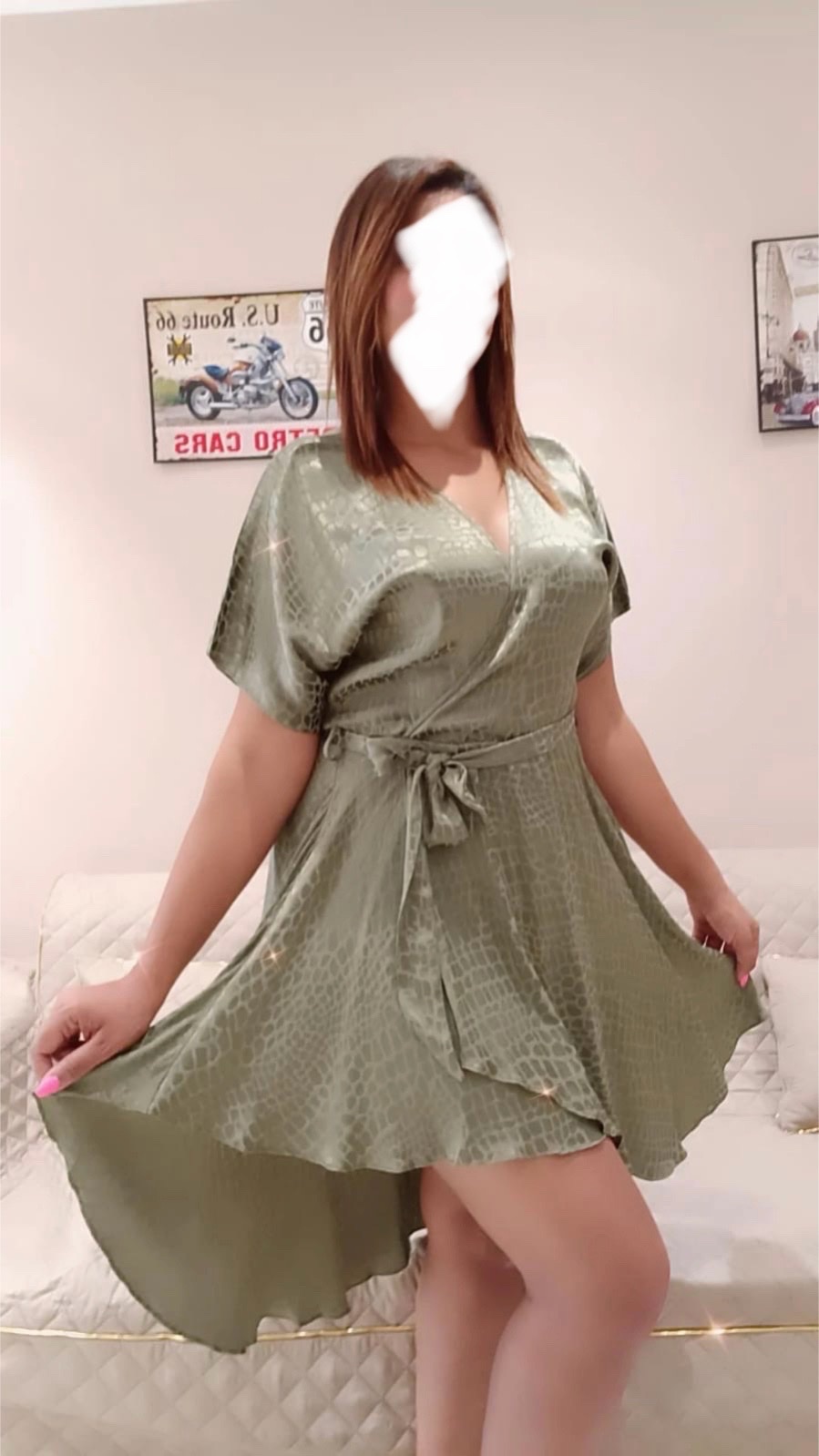 Robe satin cloche 