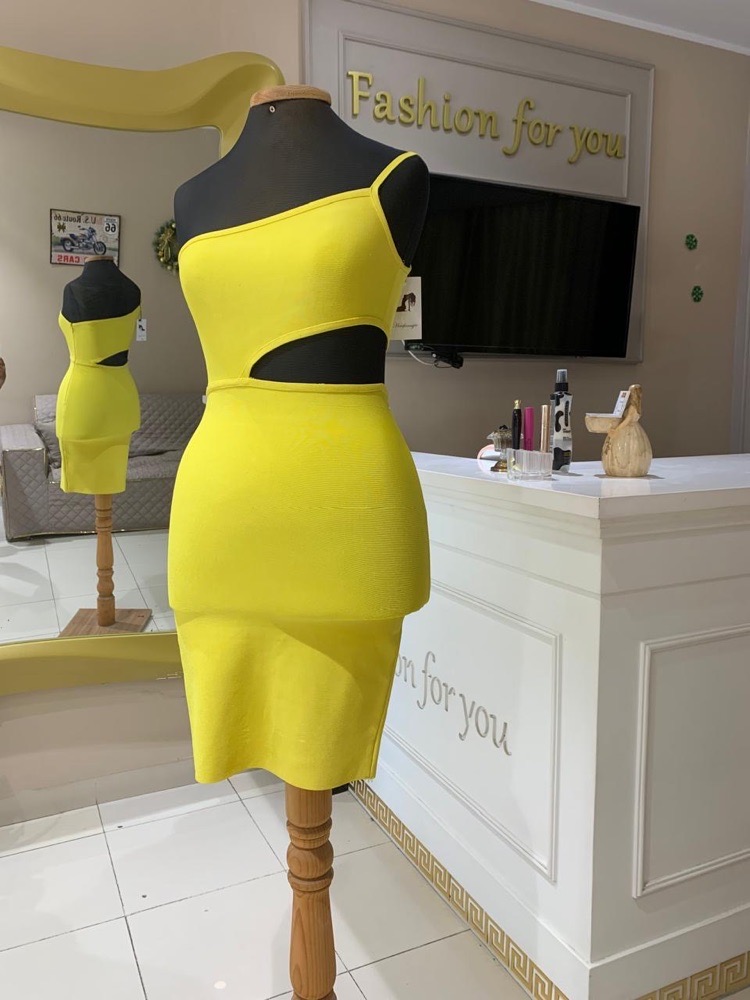 Robe jaune 