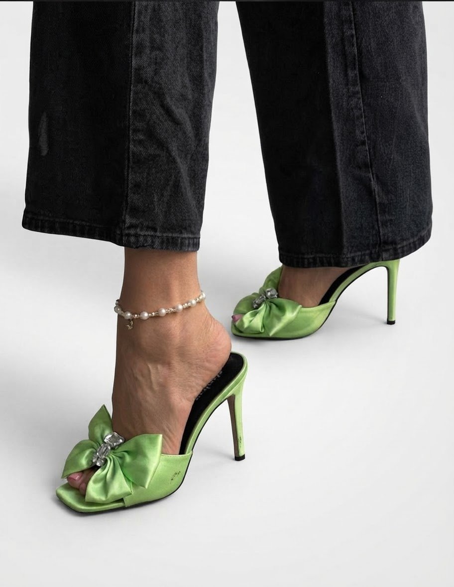 ♥️♥️ jolie mule vert pistache satiné à noeud papillon et strass♥️♥️♥️