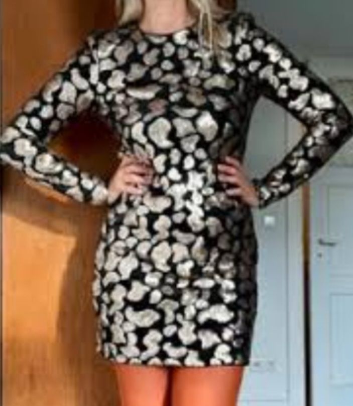 Sublime  robe noir paillette doré  h&m