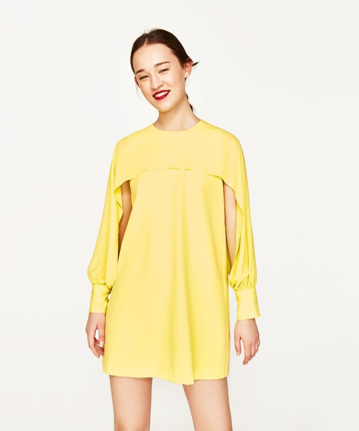 Jolie robe manche ouvert  zara
