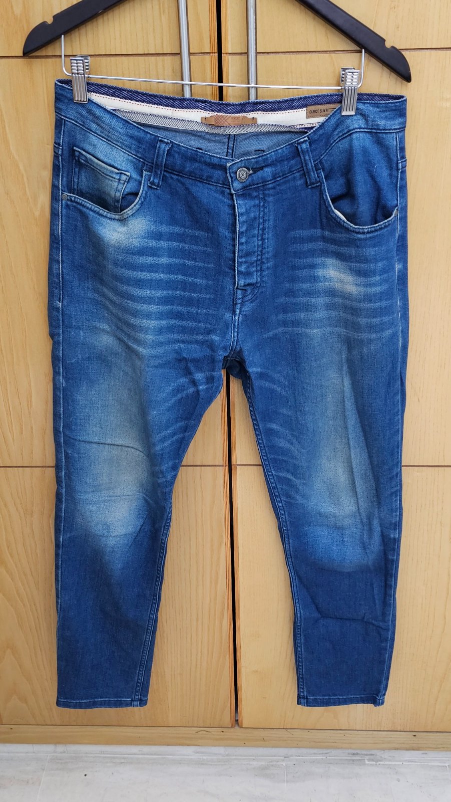 Jean à vendre