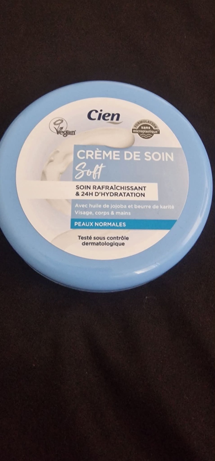 Disponible Creme de soin peaux seche ou normal + Creme de jours 