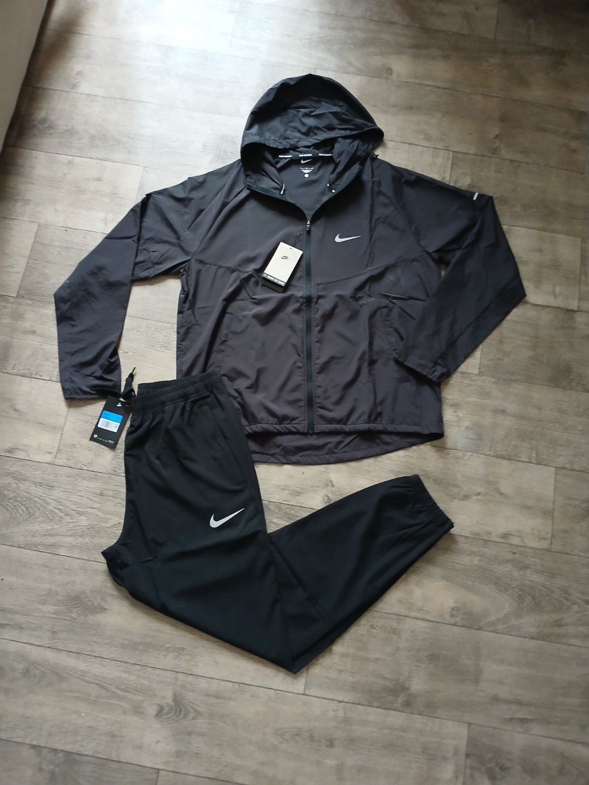 Nike running noir 1.1