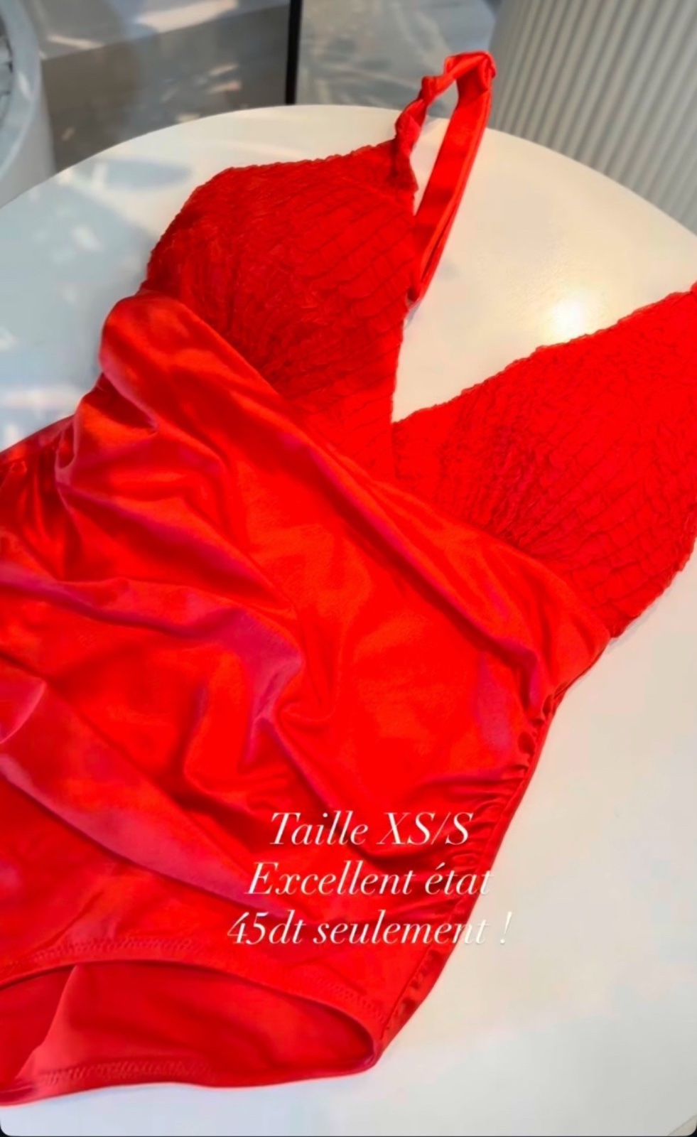 Maillot rouge vif