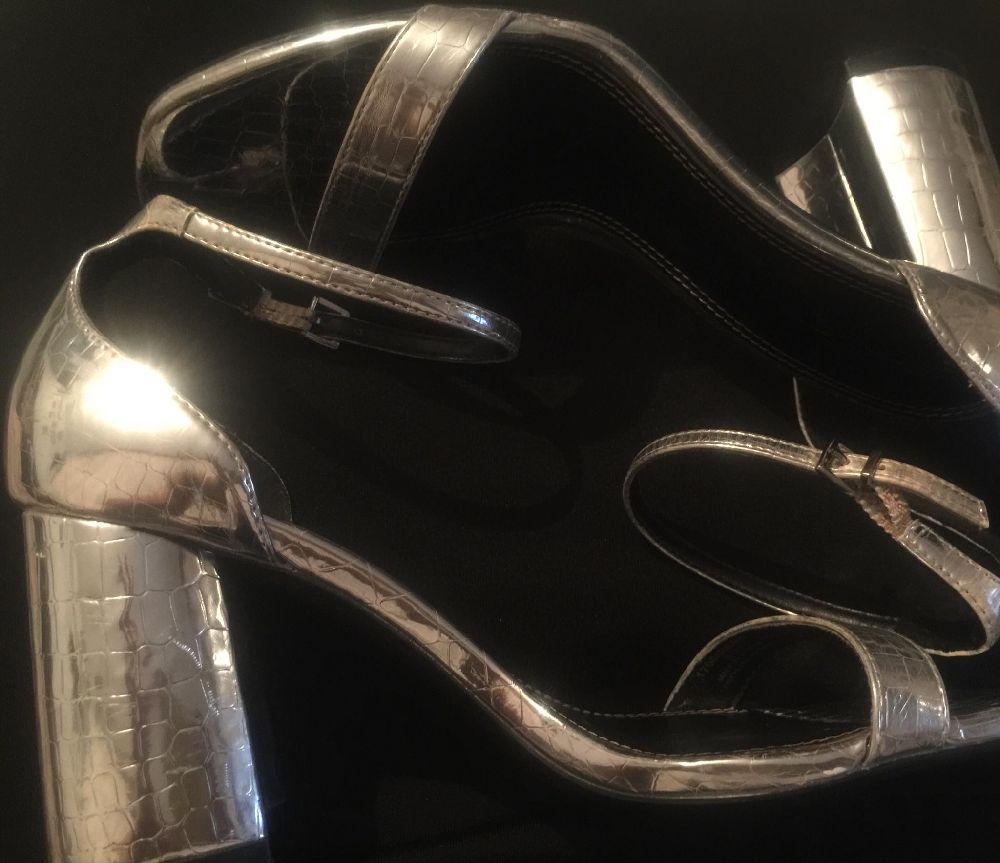 Talon Gris Foncé de la marque Bershka 