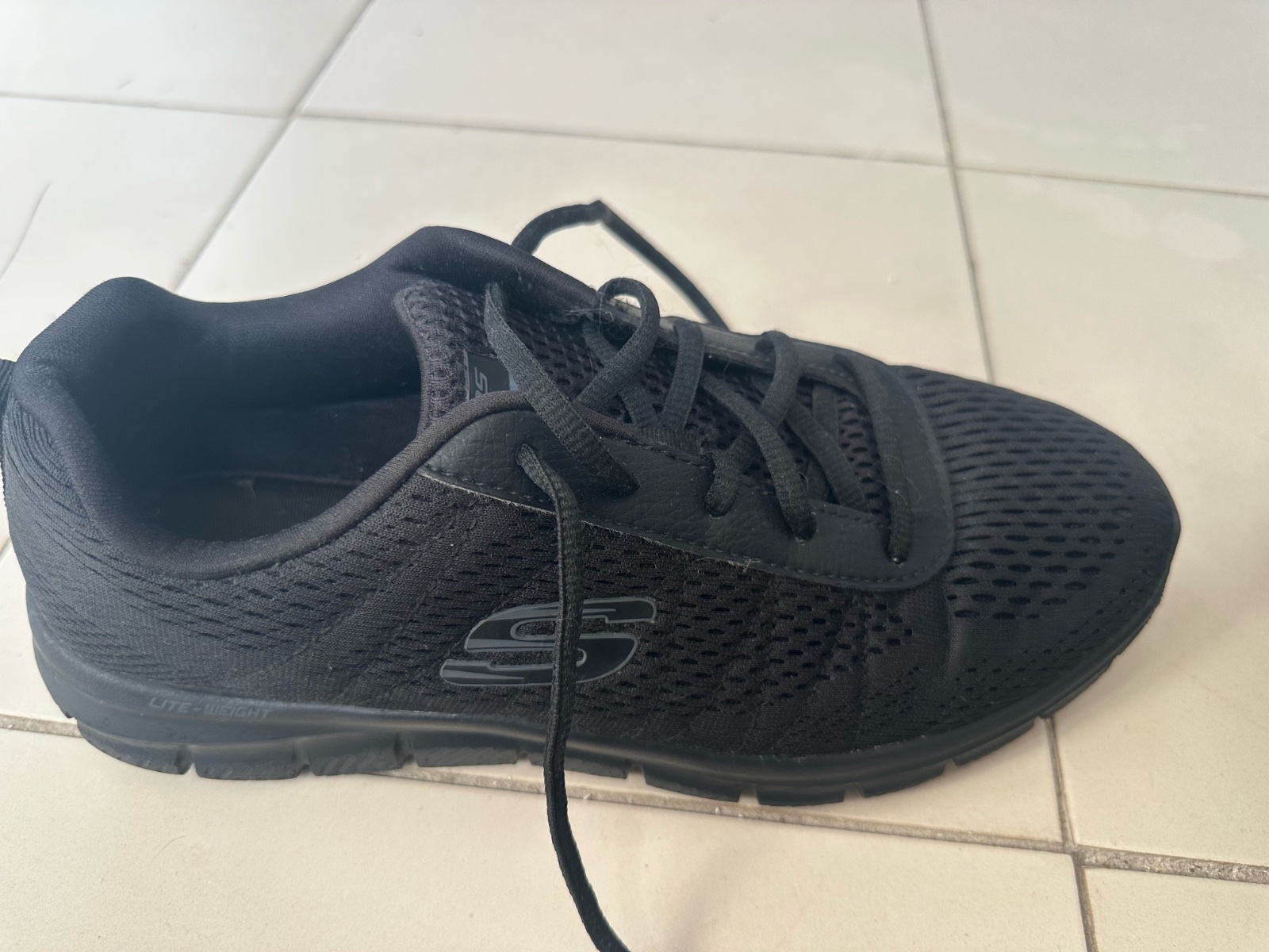 Skechers homme pointure 42