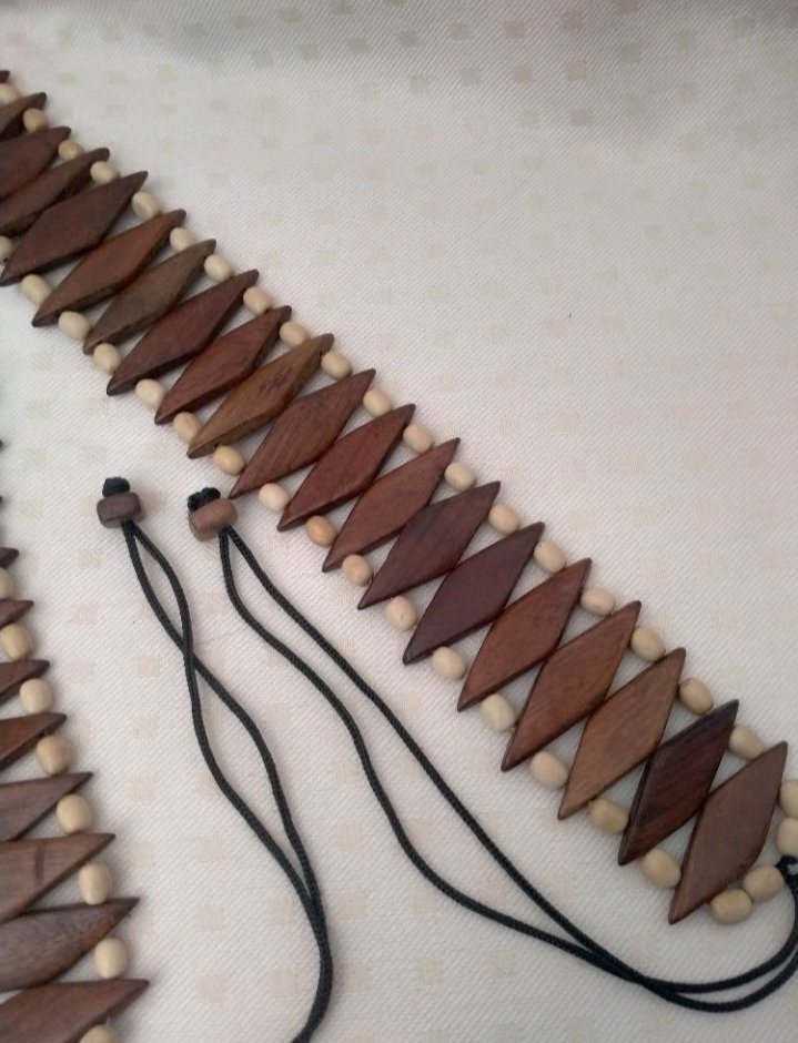 Ceinture en losange en bois 