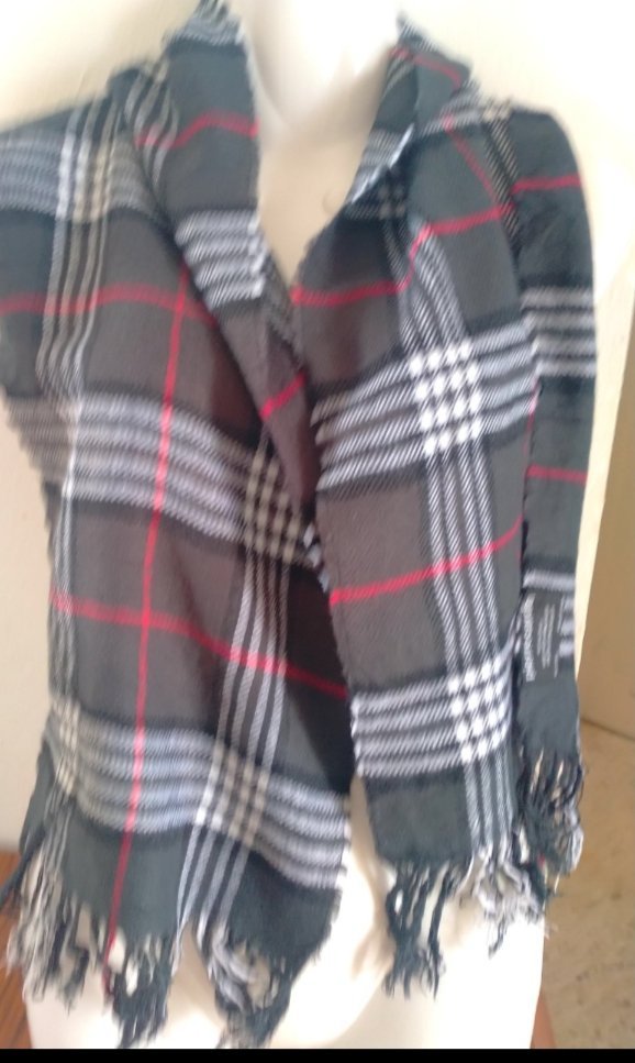 Écharpe Pierre Cardin 