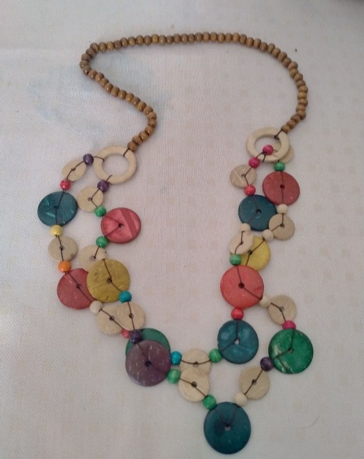 Collier en bois multicolore 