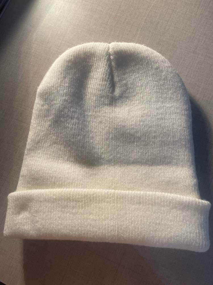 bonnet blanc femme /homme