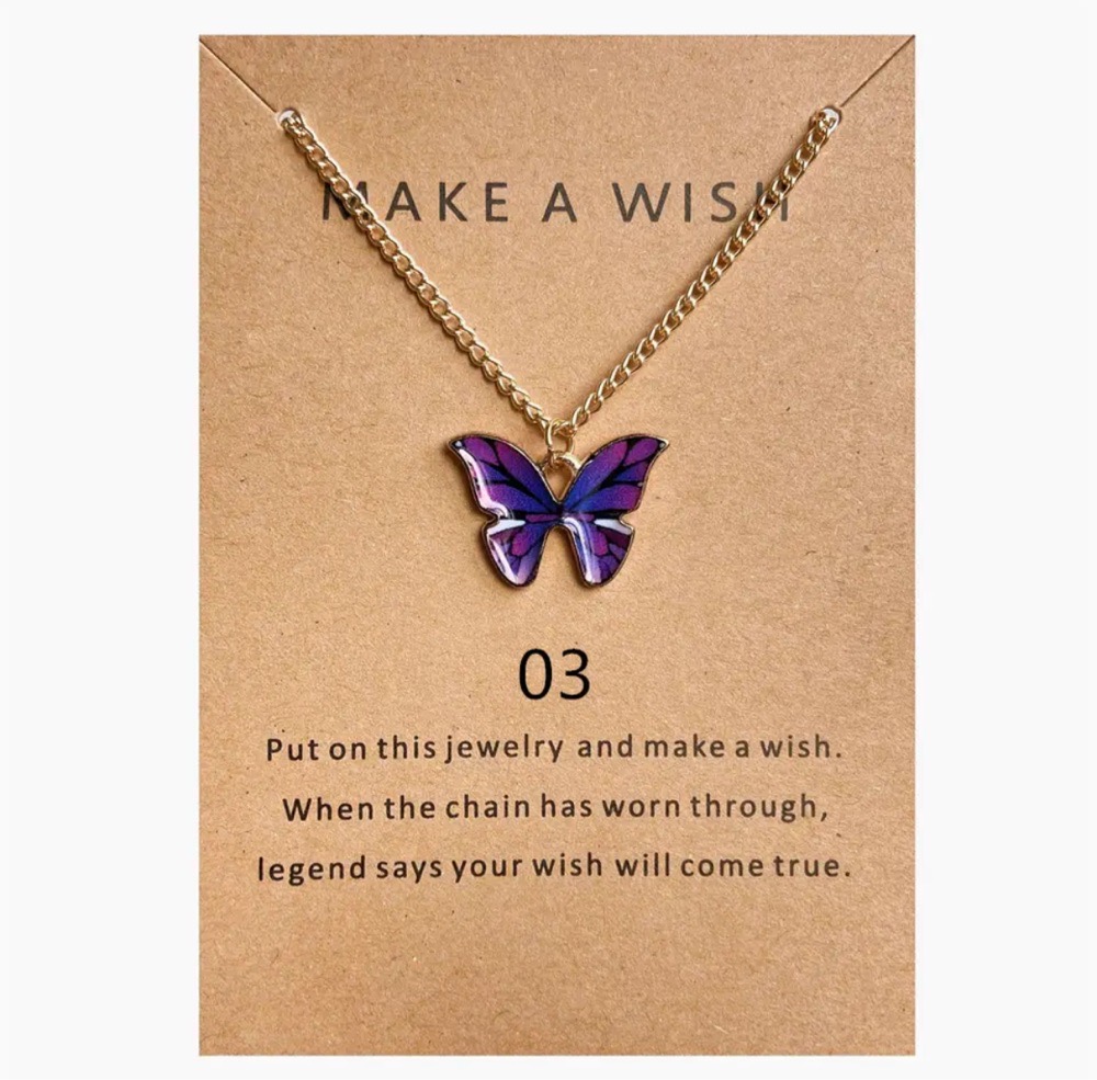 collier avec pendentif papillon🤩