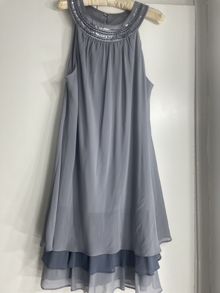 robe en gris de la marque s.l.fashions❤️