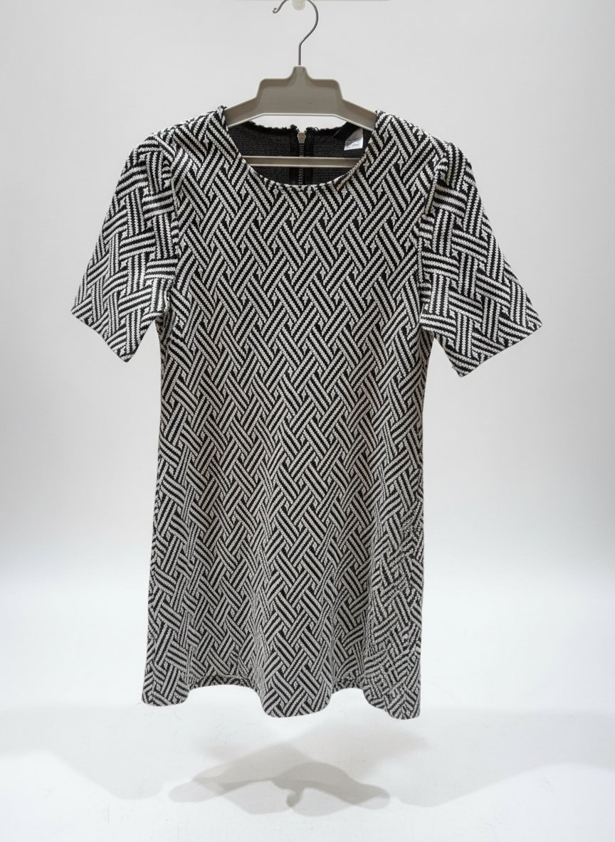 Robe courte noir et blanc