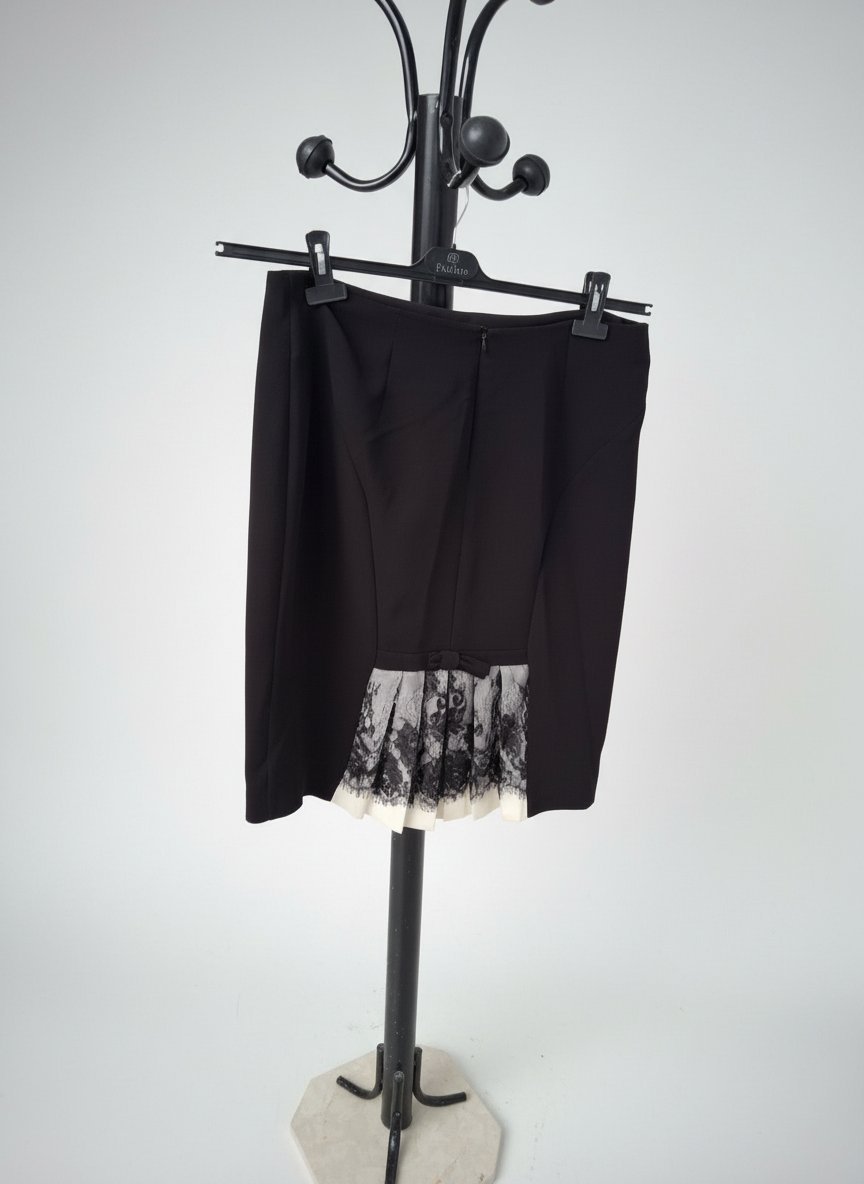 Jupe en noir avec fente