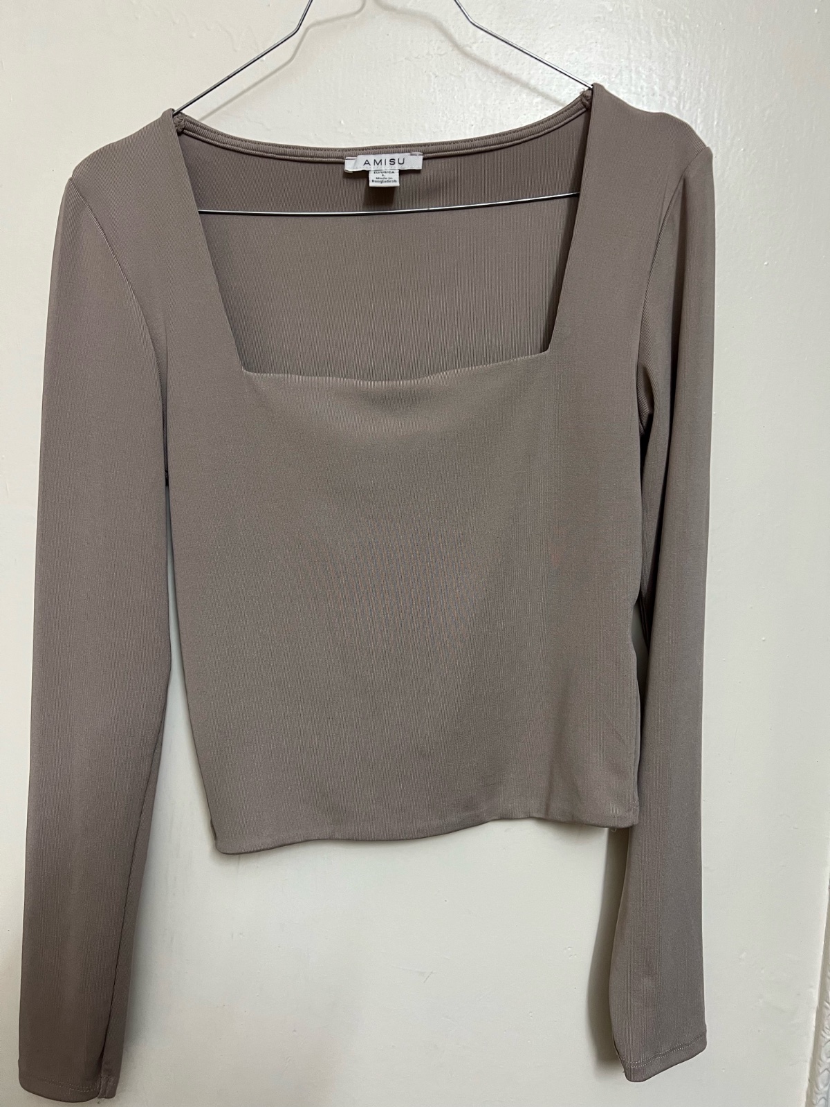 Body colle carré marque Amisu