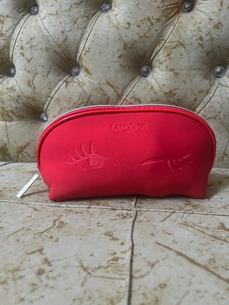Trousse de maquillage rouge  LANCOME 