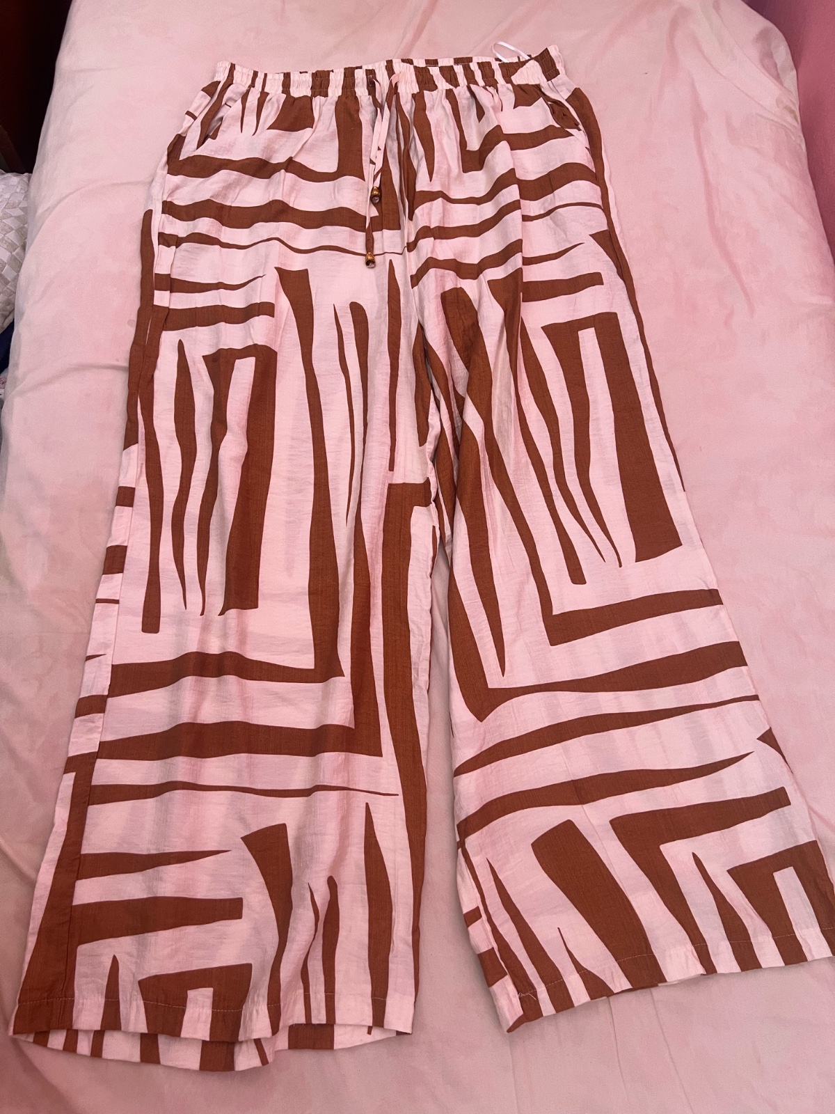 Pantalon en lin beige et marron 