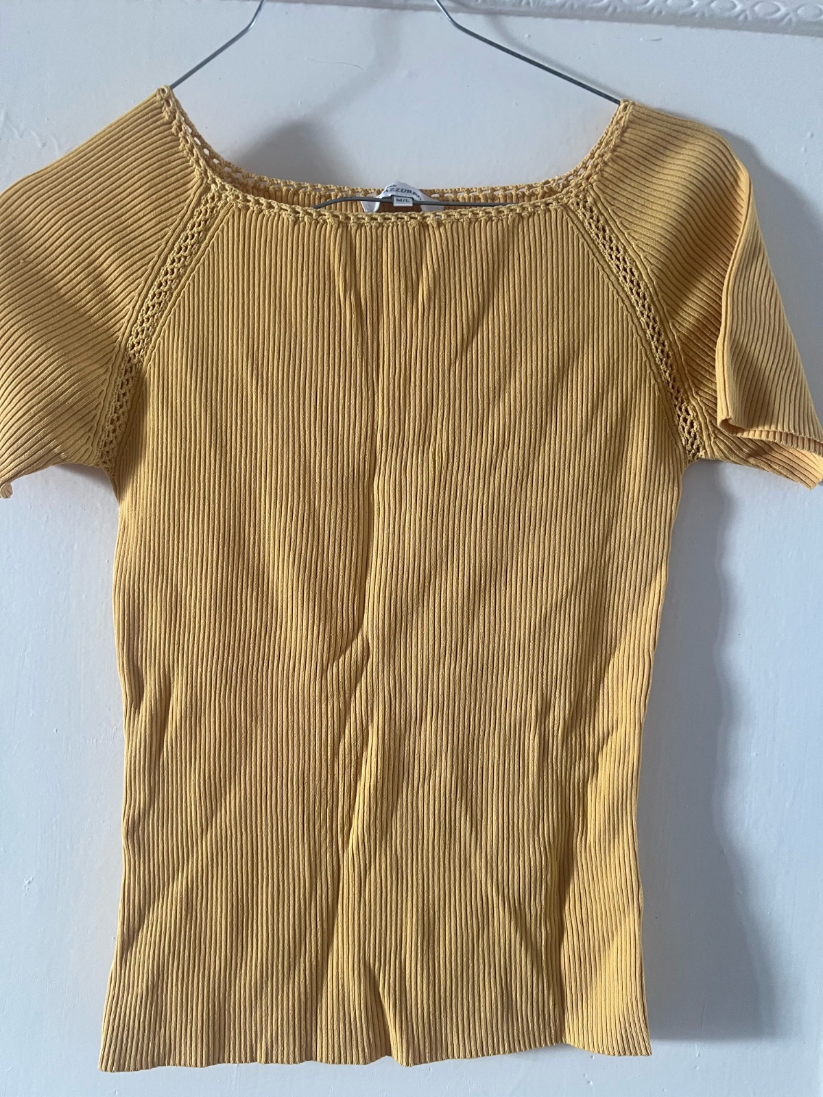 Body courte en jaune 