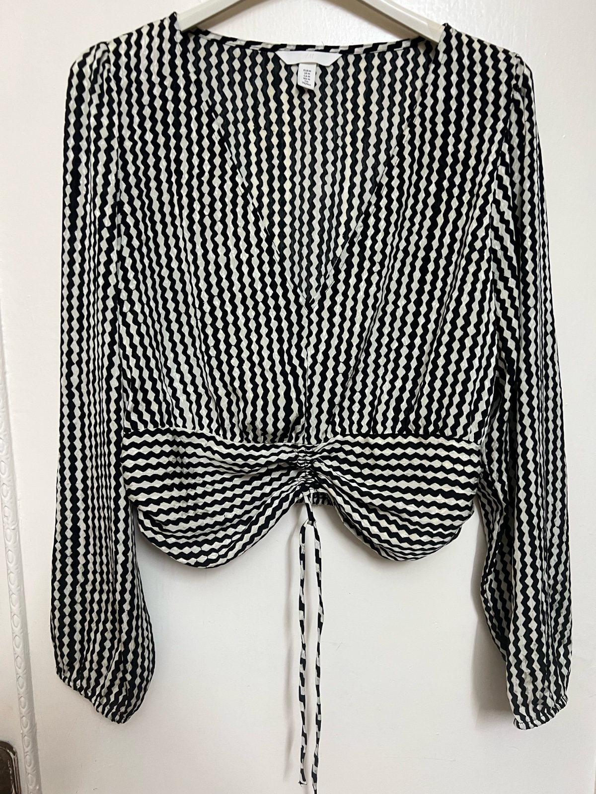 Chemise en beige et noire courte h&m