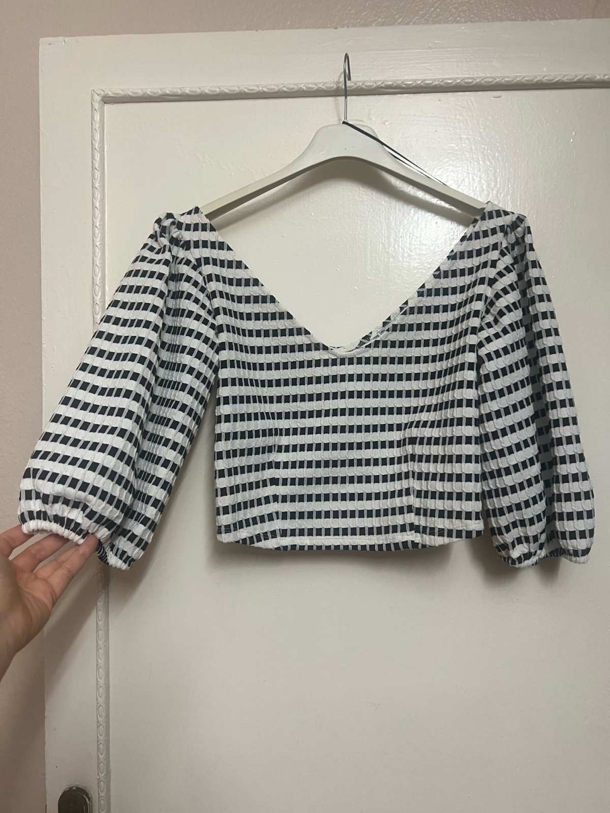 Cropped en blanc et noire zara