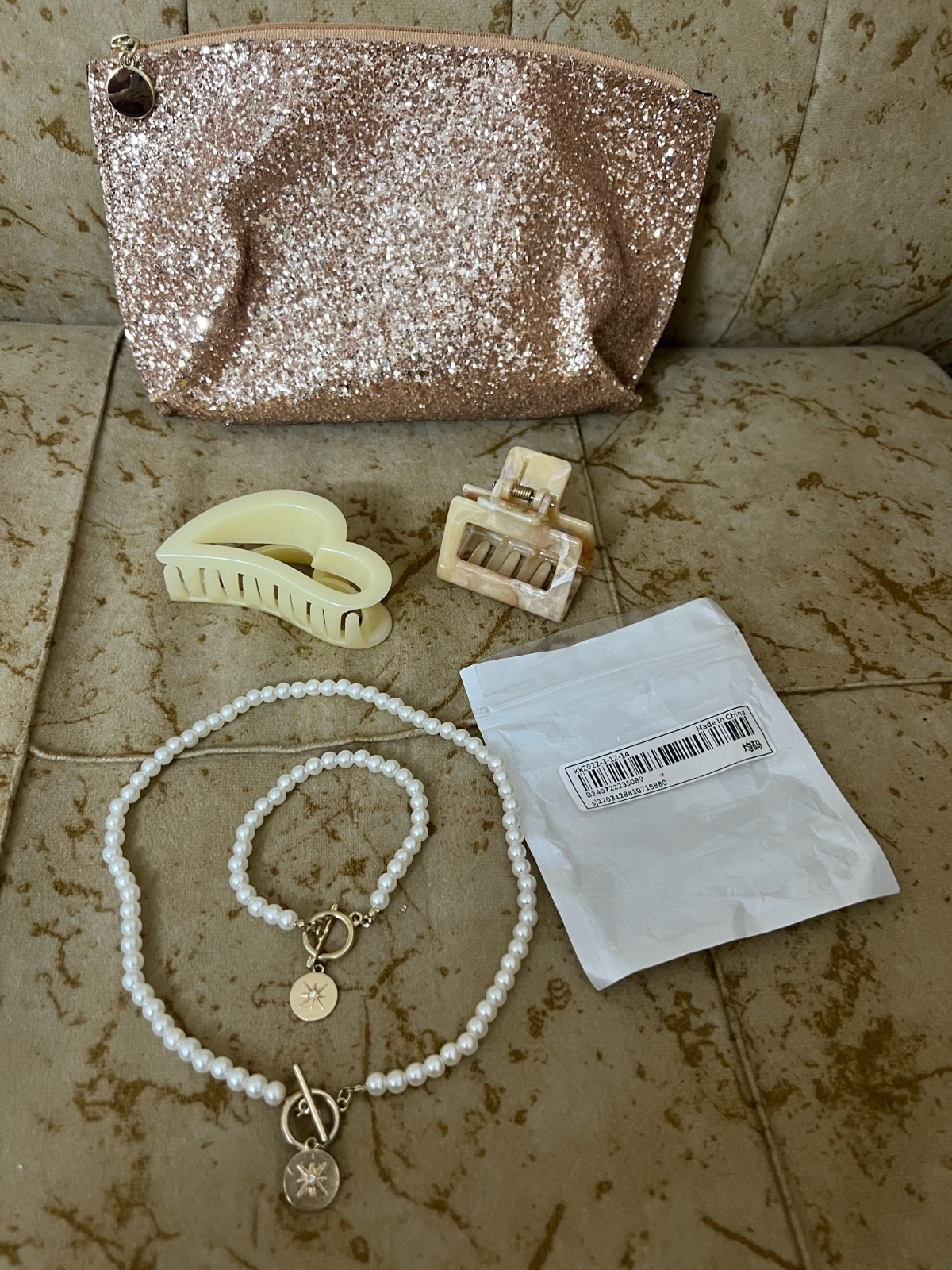 Lot des accessoir et trousse de maquillage shein  neuuuuuff 