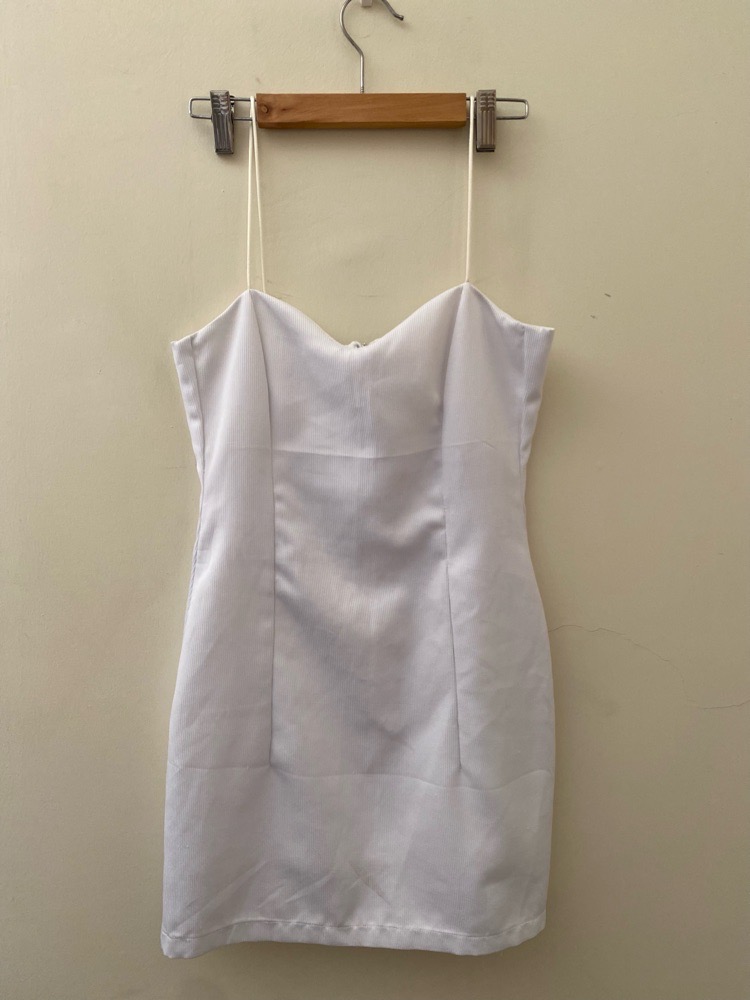 Robe blanche courte 