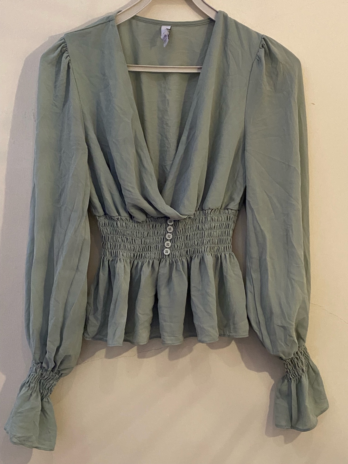 Chemise col v vert sauge 