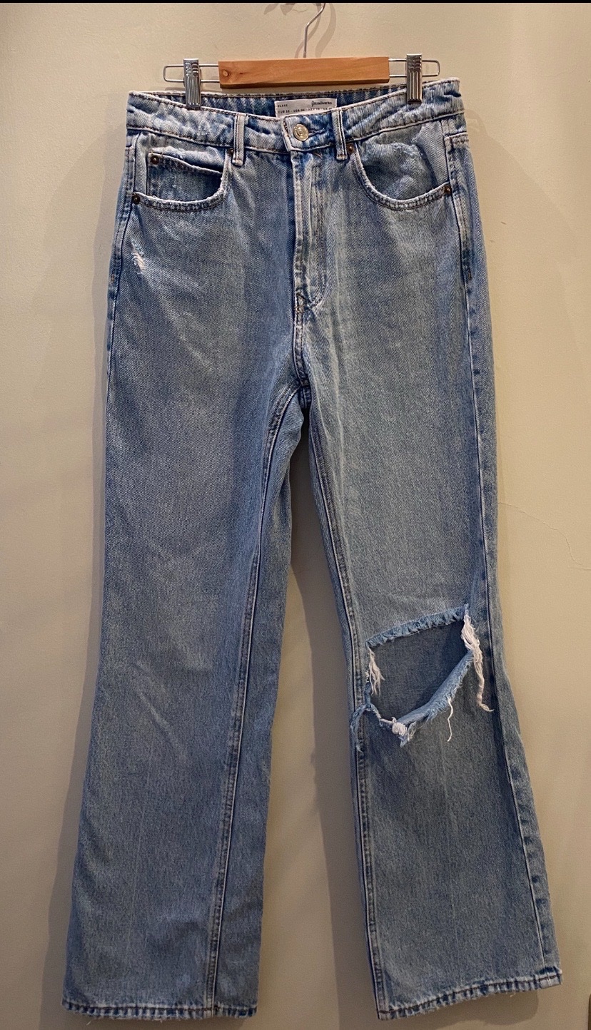 Jean flare Stradivarus bleu clair déchiré