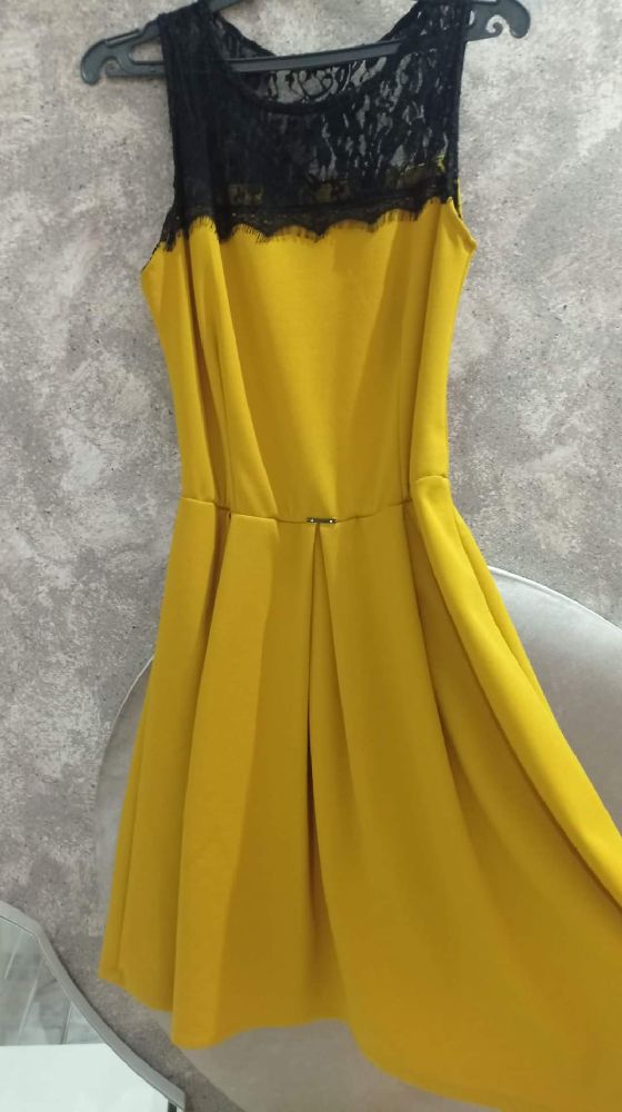 Robe jaune taille 42 