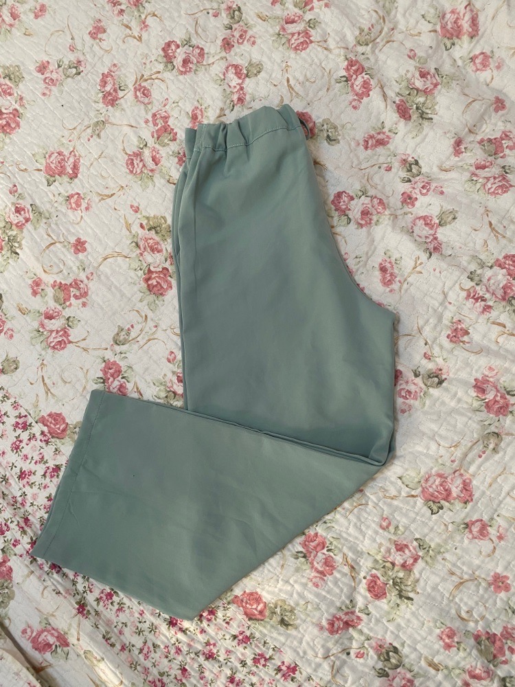 Pantalon taille haute en vert 