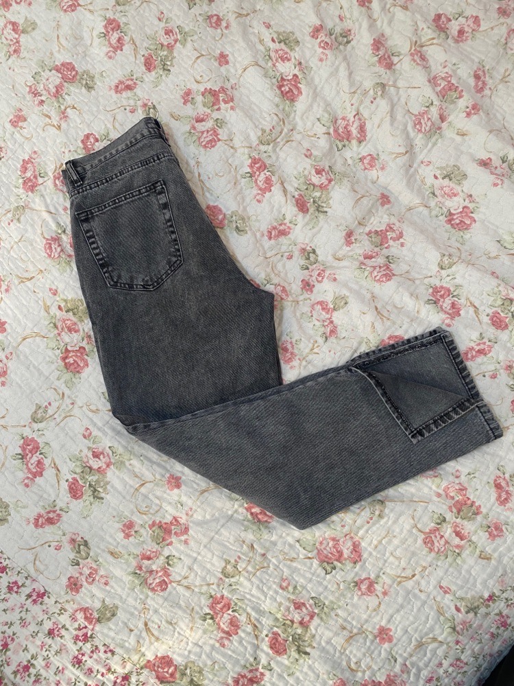 Pantalon Jean taille haute en gris 
