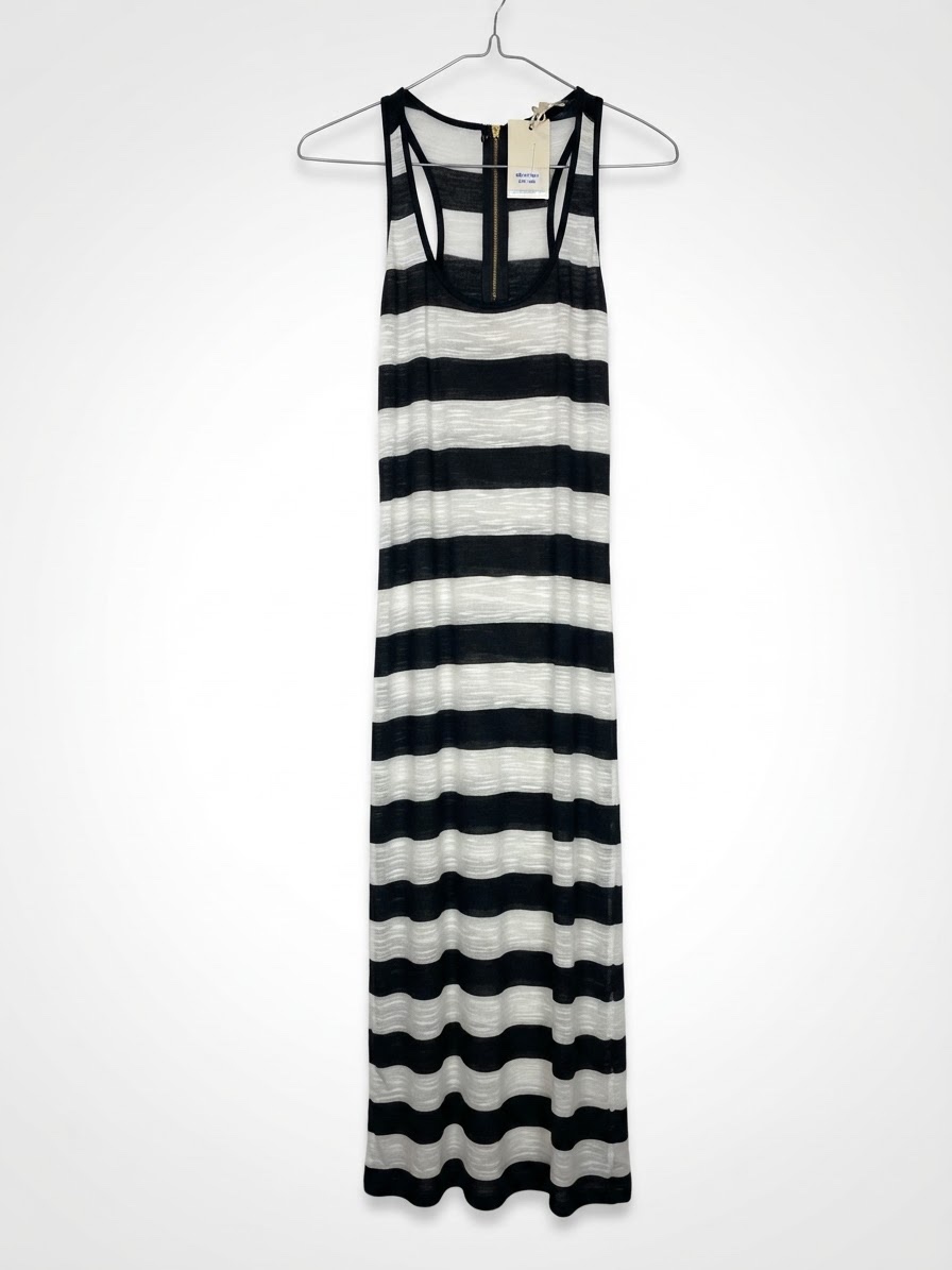 Robe noir blanche 
