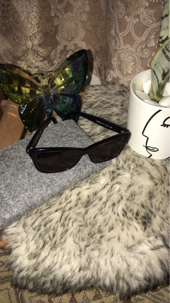 Lunette de soleil noir 