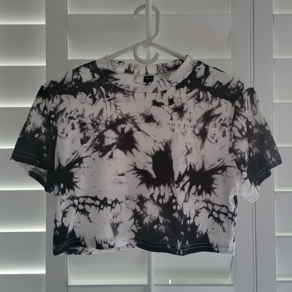 Shein cropped t-shirt