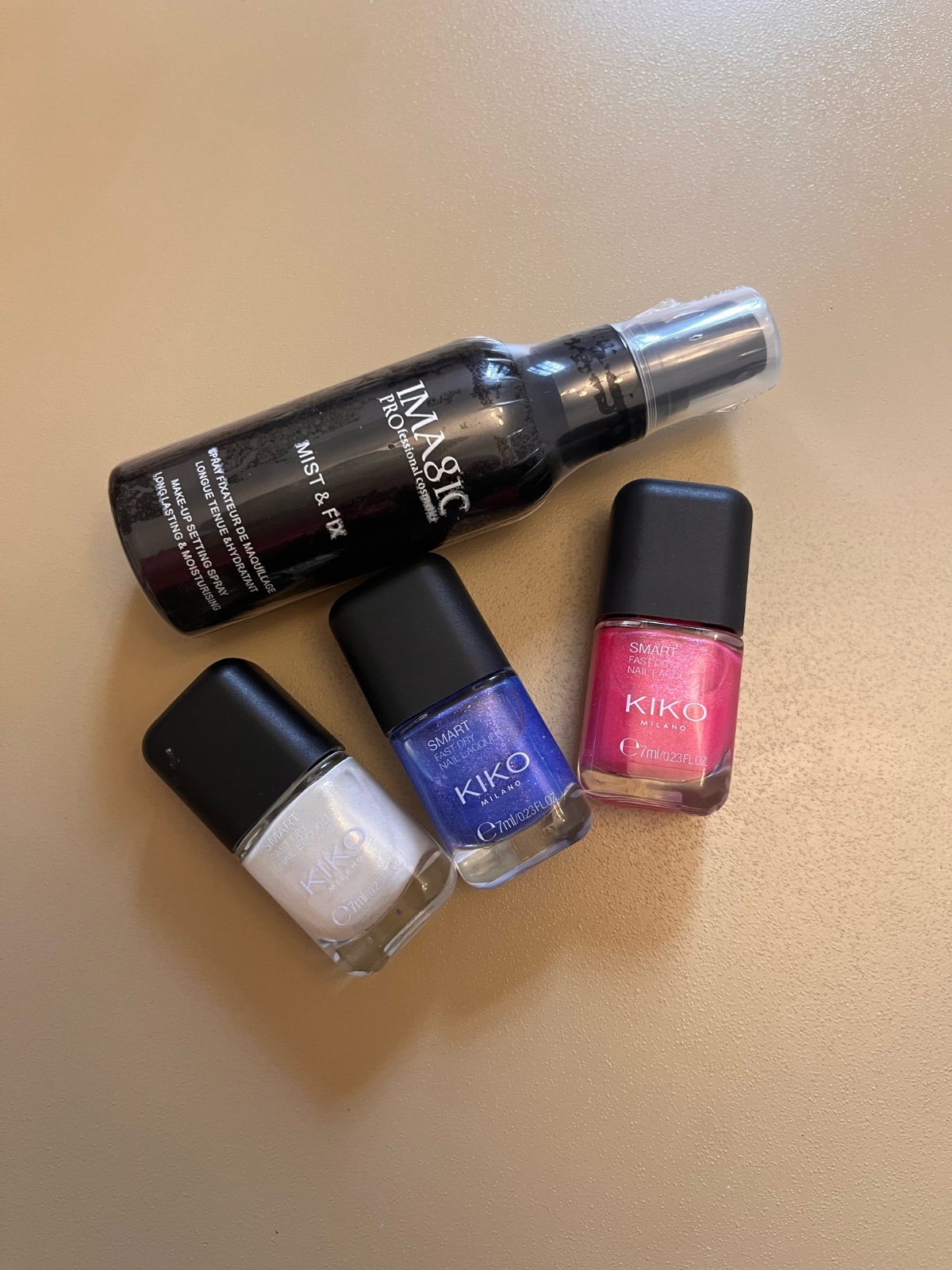 Lot de 3 vernis Kiko et fixateur magic