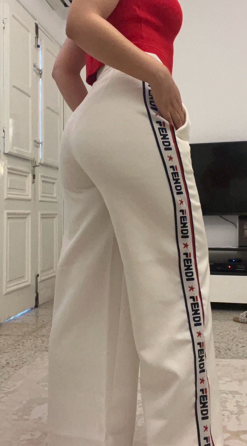 Pantallon blanc chez fendi 