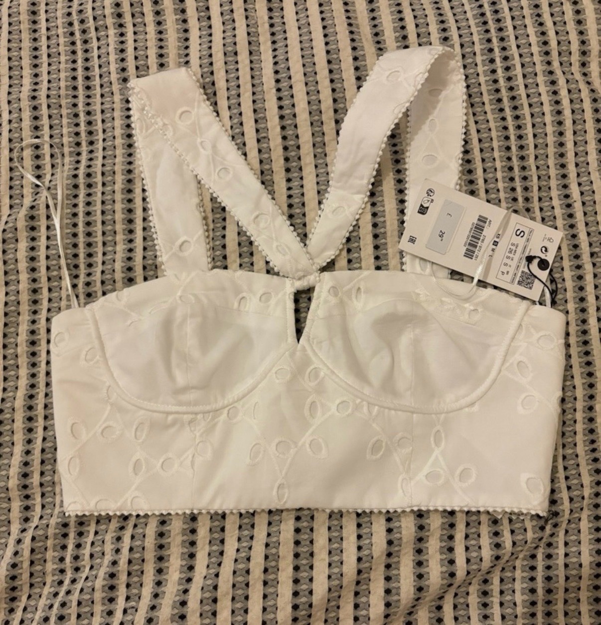Top en broderie anglaise